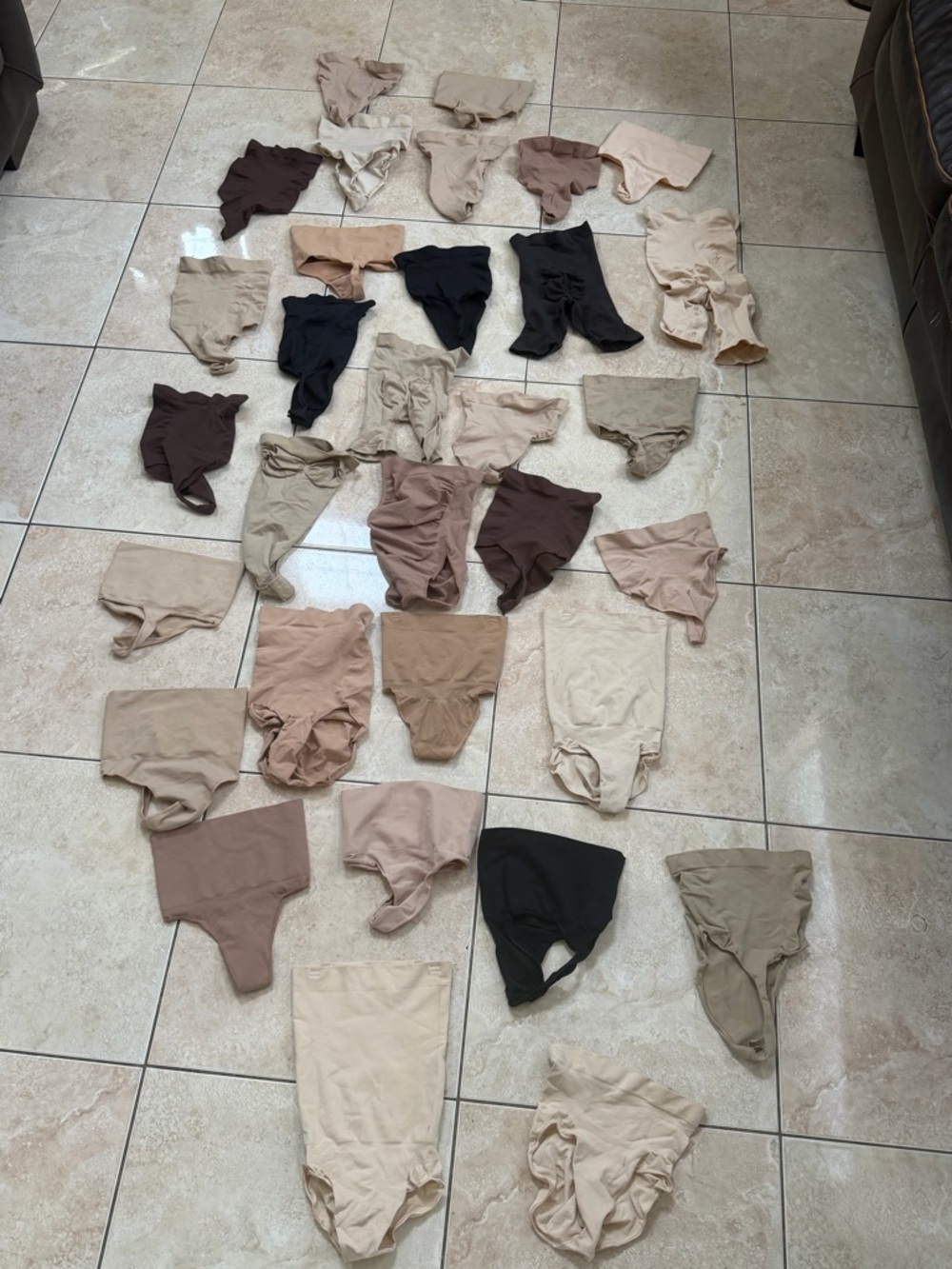 Skims women’s Stretch Comfort Underwear Neutral Assorted Colors new without tag